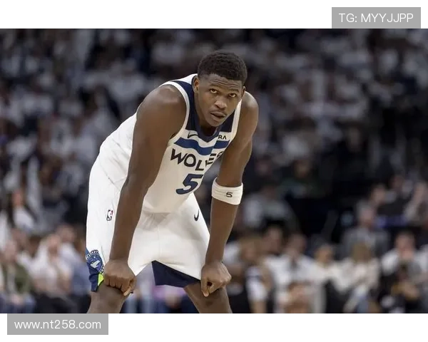 爱德华兹关键时刻爆发带领森林狼逆转赢球巩固西部前列位置