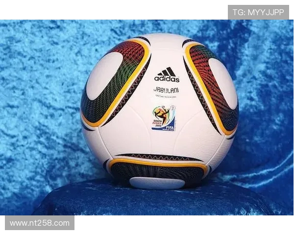 2026世界杯官方用球震撼发布融合科技与艺术展现足球新纪元