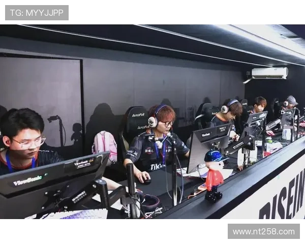 全球总决赛现场气氛火爆各大战队鏖战上演巅峰对决引爆电竞热潮