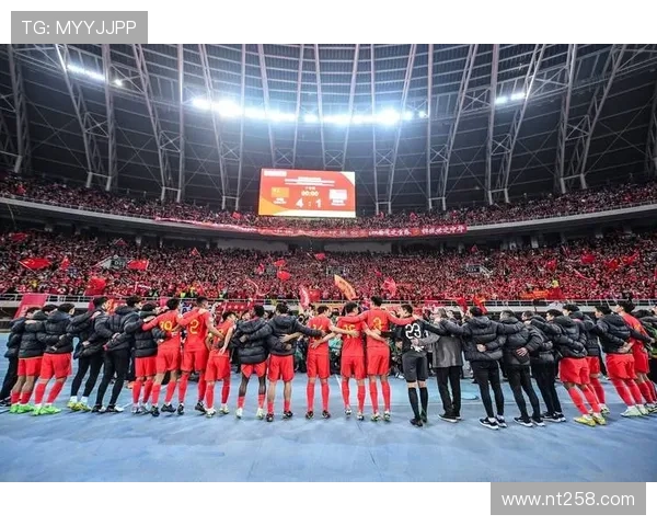 国足新星闪耀世界杯预选赛全场高光表现助球队逆转取胜燃爆球迷热情