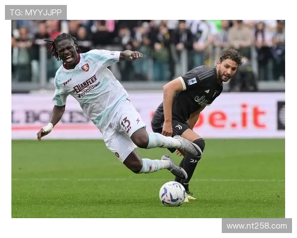 萨勒尼塔纳足球俱乐部迎来新任主帅 力争在意甲赛季中突破困境