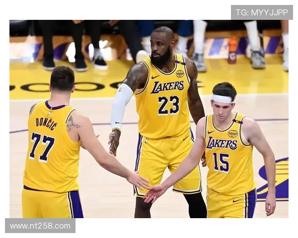 詹姆斯伤愈复出助湖人逆转勇士，NBA季后赛战况持续激烈升级